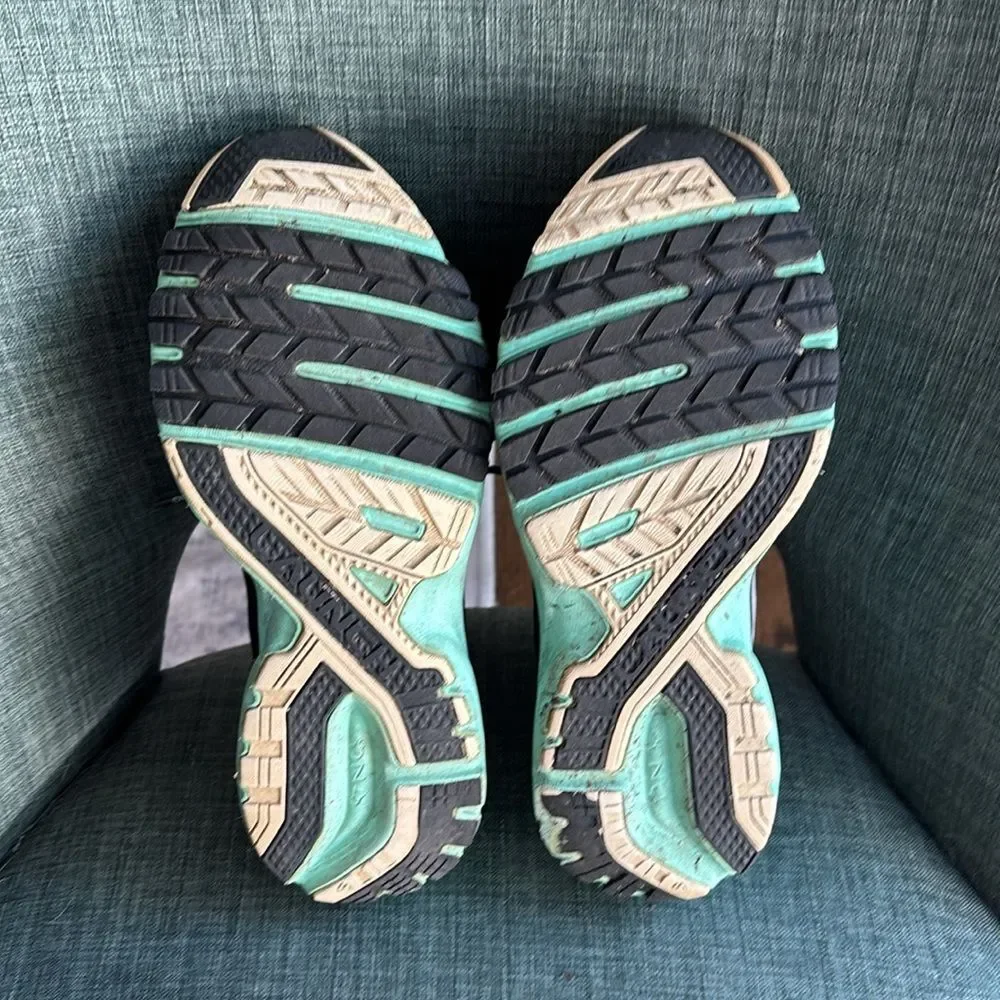 Brooks launch women